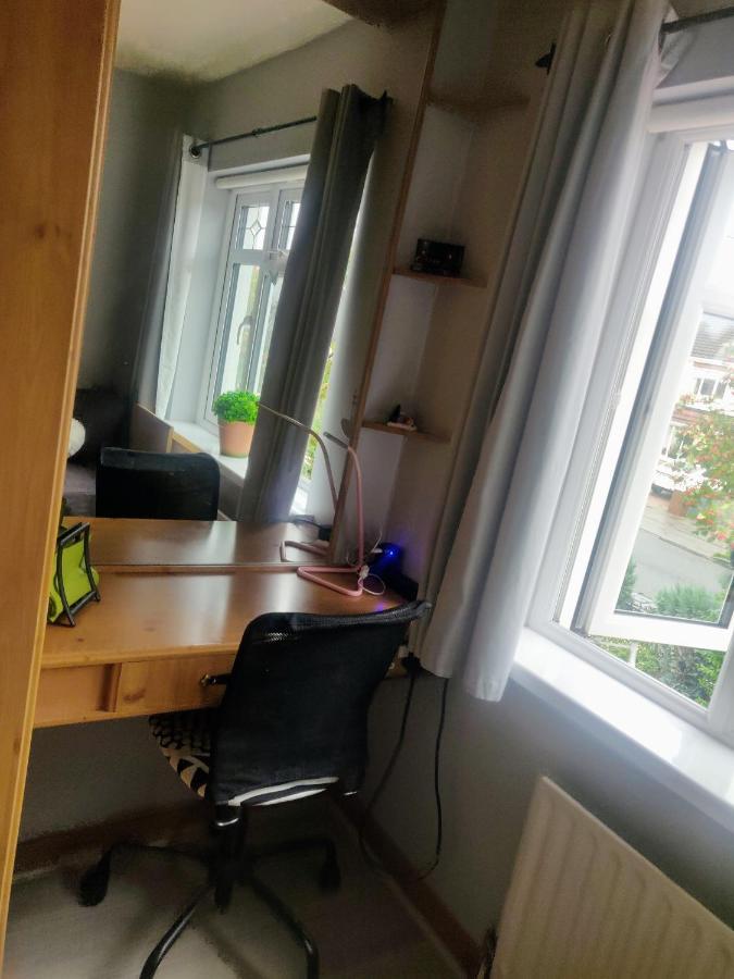 Private Room In ดับลิน ภายนอก รูปภาพ