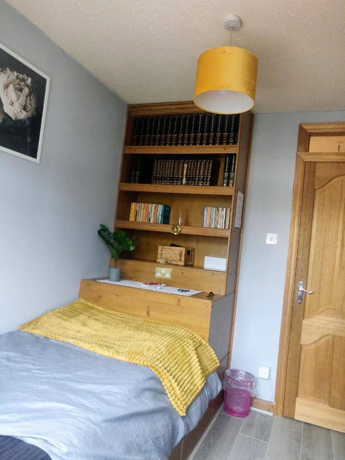Private Room In ดับลิน ภายนอก รูปภาพ